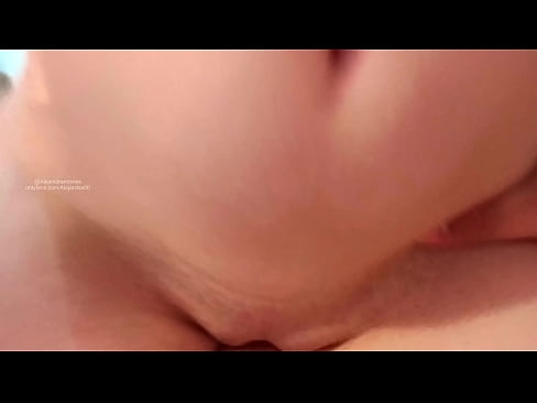 ❤️ Ablamın odasında uyuyorum ve ben böyle uyandım ❤ Ev yapımı porno bizde ﹏