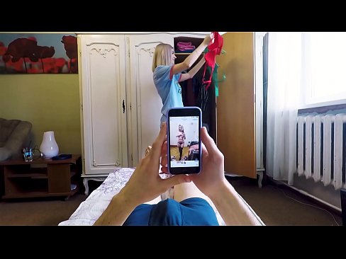 ❤️ Üvey kızkardeş, anne eve gelmeden önce kardeşi boşalmak yaptı ❤ Ev yapımı porno bizde ﹏