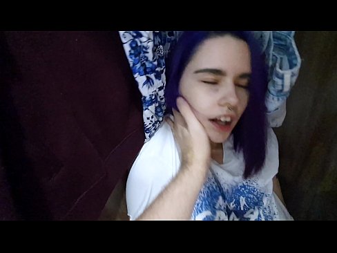 ❤️ Dolapta ablamı buldum ve boşalmasına yardım etti ❤ Ev yapımı porno bizde ﹏